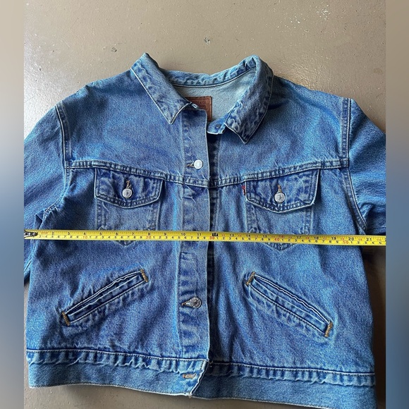 Levi’s Strauss & Co. Women’s Jean Jacket, size Large - Picture 10 of 12